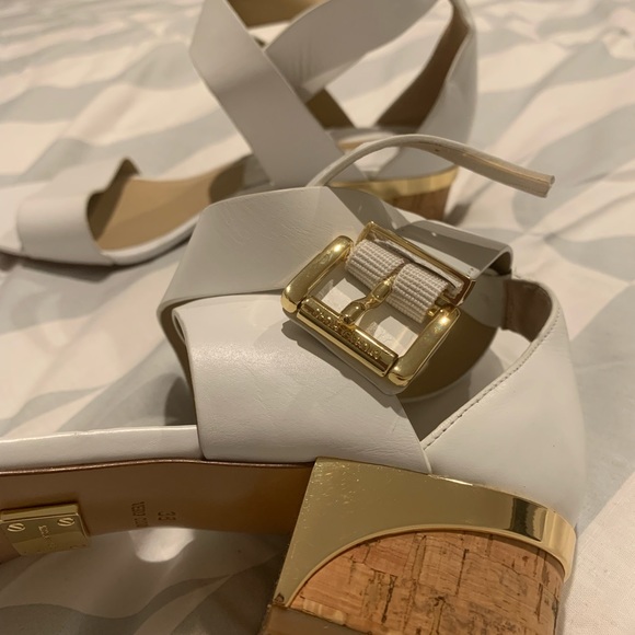 Michael Kors White leather ankle strap sandals - Picture 9 of 13